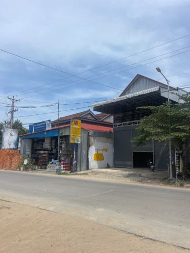 ឃ្លាំងអាជីវកម្មជួលបន្ទាន់