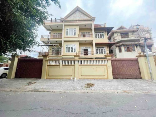 វីឡាសម្រាប់ជួល នៅទួលទំពូង | Villa for Rent in Sangkat Toul Tumpoung