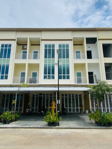 ផ្ទះ​លក់