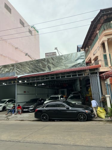 ឃ្លាំងលក់ឡានសំរាប់ជួល 7.5 x 28