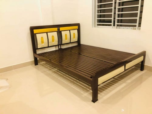 铁床Iron bedគ្រែដែក