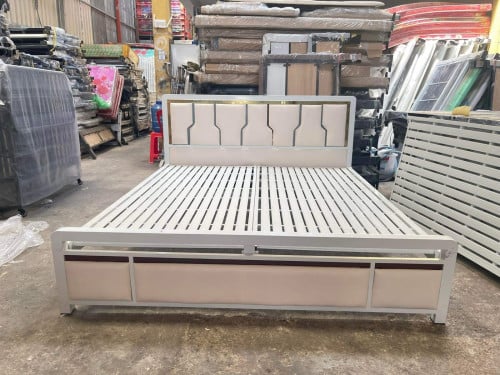 铁床Iron bedគ្រែដែក