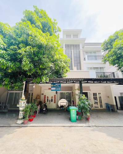 វីឡាកូនកាត់ LA សម្រាប់ជួល | Link Villa LA for Rent