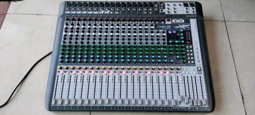 លក់ក្រាហ្វិក ម៉ាក Soundcraft 22 Chanel ផលិតផល ប្រទេសអង់គ្លេស