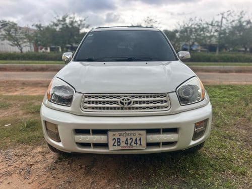 ជំរាបសួរបងប្អុនឡានលក់Toyota Rav04ឆ្នាំ2002Fullប៉ុង1តំលៃ9800$ចុះតិចតួចឡានថ្មីសុំណុំរៀបចំហើយស្រេច