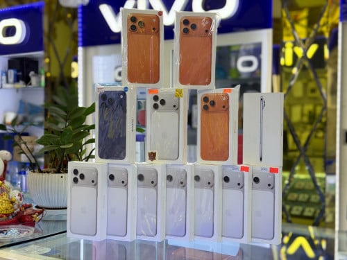 17 Pro Max 256GB ZA No ACTIVE ពណ៌ ស