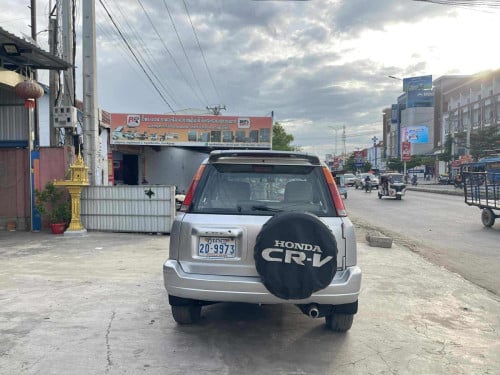 CRV ឆ្នាំ 1999 ឡានស្អាត គ្រឿងក្នុងថ្មី មិនបុកមិនប៉ះ មុខក្រោយស្អាត