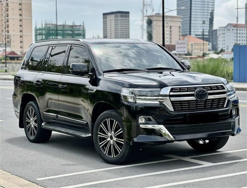 Land Cruiser 2011 ខួប 60ឆ្នាំ