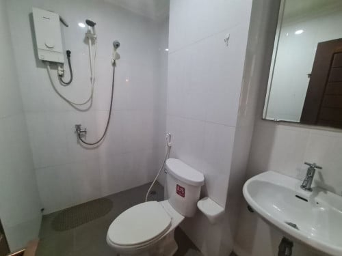 Western 2Bedroom Apartment Russian Market