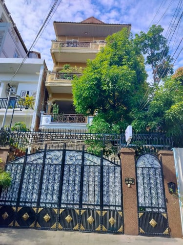 ផ្ទះជិតផ្សារទួលទំពូង លក់បន្ទាន់