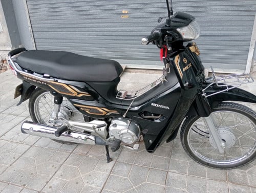 ម៉ូតូដាក់លក់