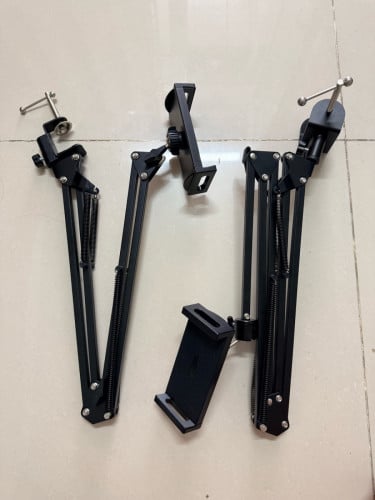 ជើងចាប់ទូរសព្ទនៅគ្រែ