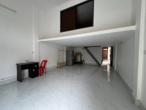 ផ្ទះជាន់ទី៣ ជិតផ្សារឌុយមិច ត្រូវការលក់បន្ទាន់