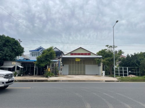 ឃ្លាំងសម្រាប់ជួលនៅខណ្ឌច្បារអំពៅ