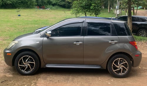 ចង់លក់រថយន្តជិះផ្ទាល់ខ្លួន Scion XA 05