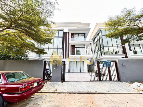 វីឡាសម្រាប់លក់ | Villa For Sale