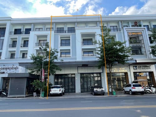 2 Office Shop  for rent in Borey Chip Mong Landmark 271