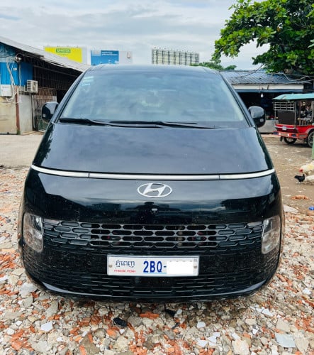 2022 Hyundai Starai Full option