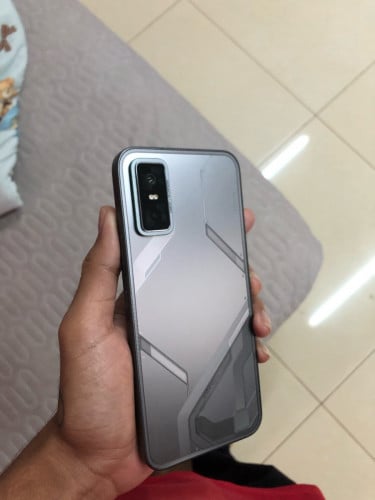 Gaming phone infinix gt30pro