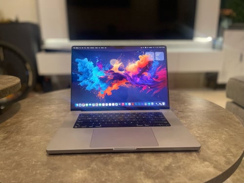 MacBook Pro M1 Pro 16” New 99% (Cycle 37) Battery 99% Ram32 1T (សល់ធានា 11ខែ)