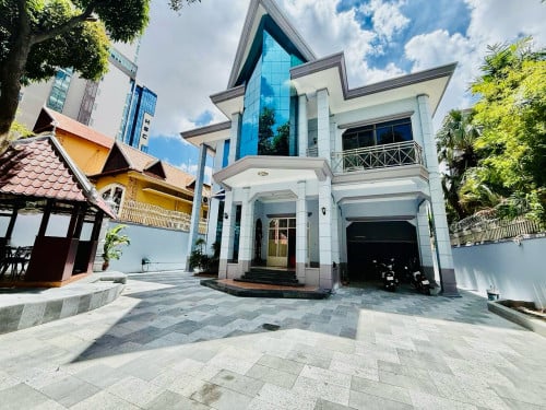 Modern Villa Rent Near Independent Monument, 07 Rooms, Have Furniture, 5,500$, Good Residence-Office