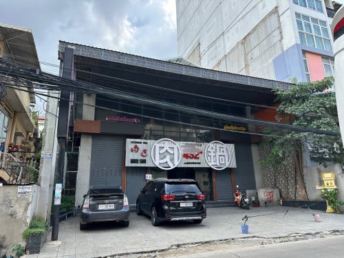 Shophouse for rent at bkk2 2500$