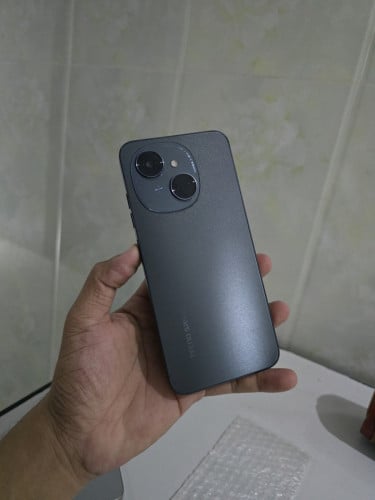 Techno Spark Go1 សាណុំ