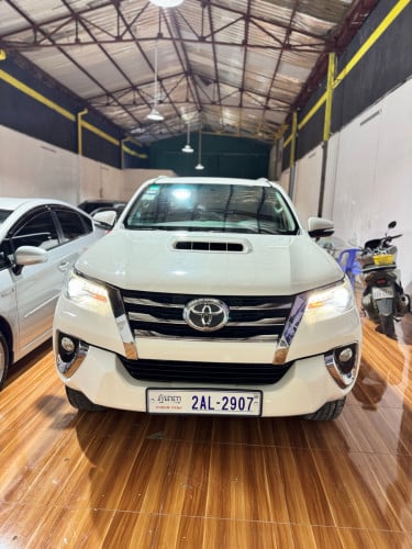 Toyota Fortuner Full Option 2017​ ខ្លាញ់​គោ​ស្រុក​ខ្មែរ​ ម្ចាស់​ដើម​ទី​1​ គីឡូ​7មុឺនសុីន