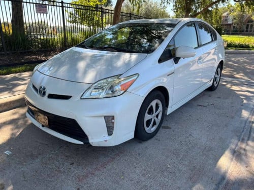 Toyota Prius 2012 option3 ពូកស្បែក ដៃលេខចុច ដូចMercedes ឡាន កម្រ