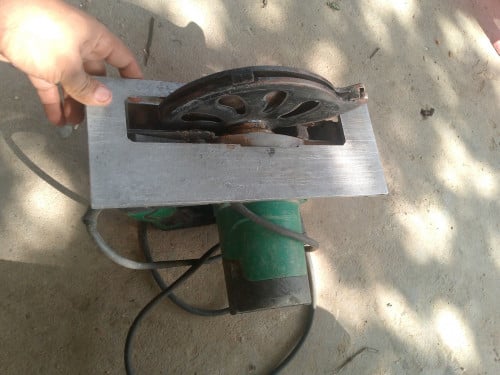 ម៉ូទ័រកាត់ឈើ