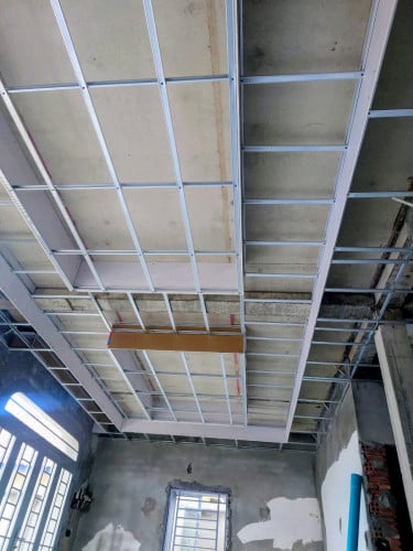 សួស្ដី តើបងកំពុងស្វែងរកជាងពិដានដែលមានជាងមាន បទពិសោធន៍និងជំនាញចូលឆ្នាំមែនទែន?