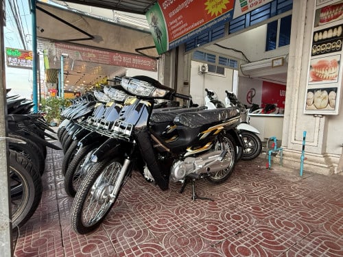 មានម៉ូតូគ្រប់សេរី ថ្មីនិងមួយទឹក