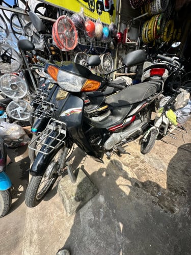 កាតគ្រីស៊ីនចំ ១០០% នៅពន្លឺសុវណ្ណ