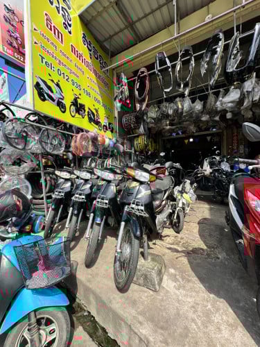 កាតគ្រីស៊ីន១០០% ម៉ូតូស្អាតបង នៅពន្លឺសុវណ្ណ