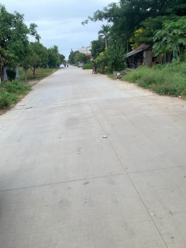 ដីលក់ផ្លូវបេតុងមុខក្រោយ ជិតសាលាខេត្ត