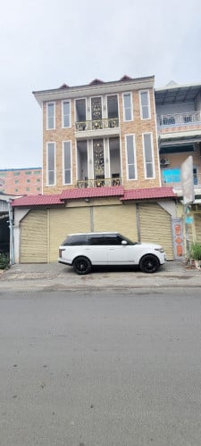 ផ្ទះល្វែង 2ជង់ សម្រាប់ជួលនៅលើផ្លូវអ៊ូរអរសន្ធមុខ