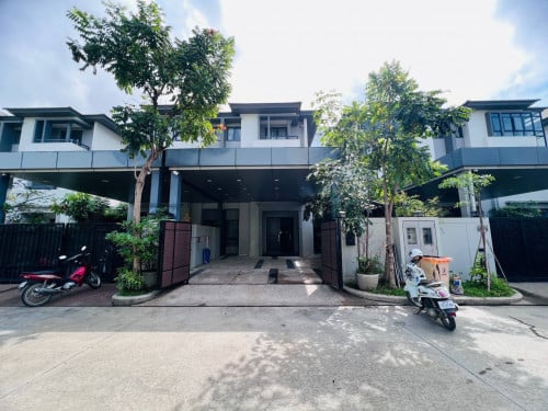 វិឡាជួលនៅជីបម៉ុង271