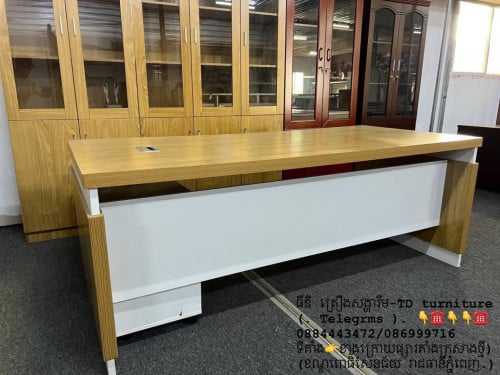 តុប្រធាន មាន 3 ខ្នាត បងៗ.