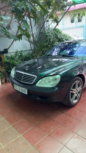 ឡាននៅស្អាត 90 ភាគរយជិះផ្ទាល់ខ្លួនលក់ចង់ដូរស៊េរីធានាឡានយកទៅជិះមិនធ្វើអ្វីឡើយ។នៅសំណុំស៊ីន។