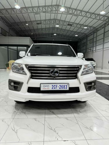 លក់​ពិសេស​ LX570 014 full option ថ្នាំ​សុីនមួយជុំ​ ម្ចាស់ដេីម​ផ្ទាល់​