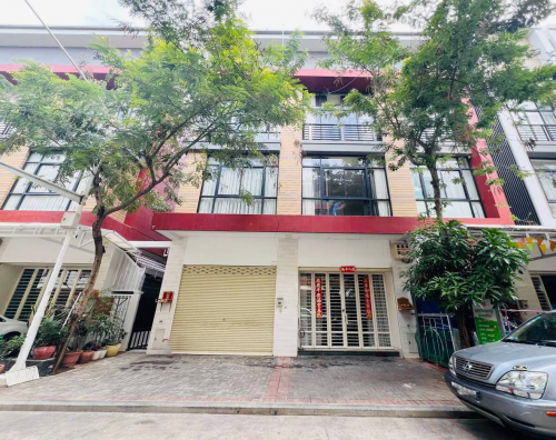 ផ្ទះអាជីវកម្មសម្រាប់ជួល | Shophouse for Rent