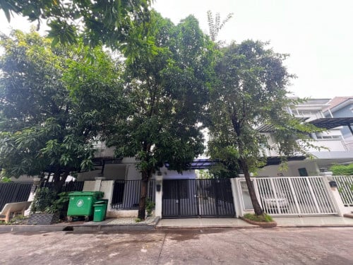 វីឡាភ្លោះ សម្រាប់ជួល នៅបុរីប៉េងហួត បឹងស្នោរ | Twin Villa for rent at Borey Peng Huoth Boeung Snor