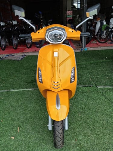 ម៉ូតូ​អគ្គិសនី​ Vespa VP 024​ ថី្មកេសរបស់ក្រុមហ៊ុន​ 700$ ជិះ​បាន80km សន្សំ​សំចៃ​ខ្លាំង​ បង់​រំលោះ​​