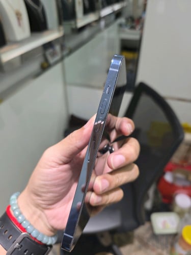 Iphone 13pro max new 99% battery 83%