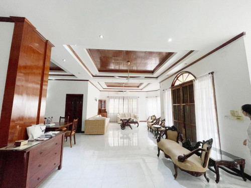 SWIMMING POOL VILLA FOR RENT IN TUOL KORK AREA