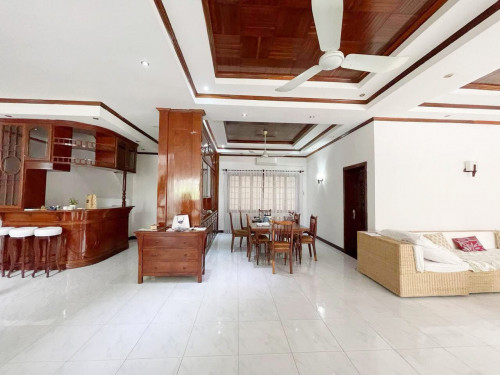 SWIMMING POOL VILLA FOR RENT IN TUOL KORK AREA