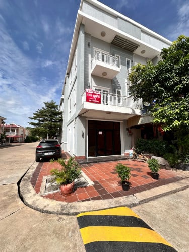 ផ្ទះកែងលក់ ព្រែកអញ្ចាញ