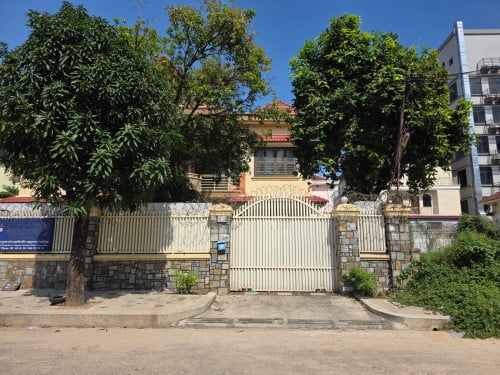 ផ្ទះវីឡាសម្រាប់ជួលនៅទួលគោក