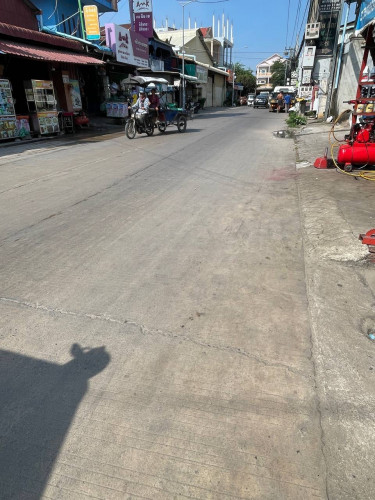 ឃ្លាំងជួល ស្ទឹងមានជ័យ