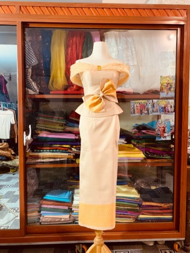 ឈុតប្រពៃណីសម្រាប់ចូលរួមកម្មវិធីមង្គល